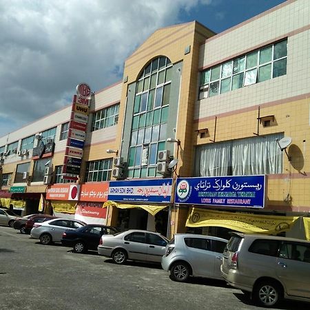 ชิง หยุน เรสต์เฮาส์ Hotel Kampong Serusup ภายนอก รูปภาพ