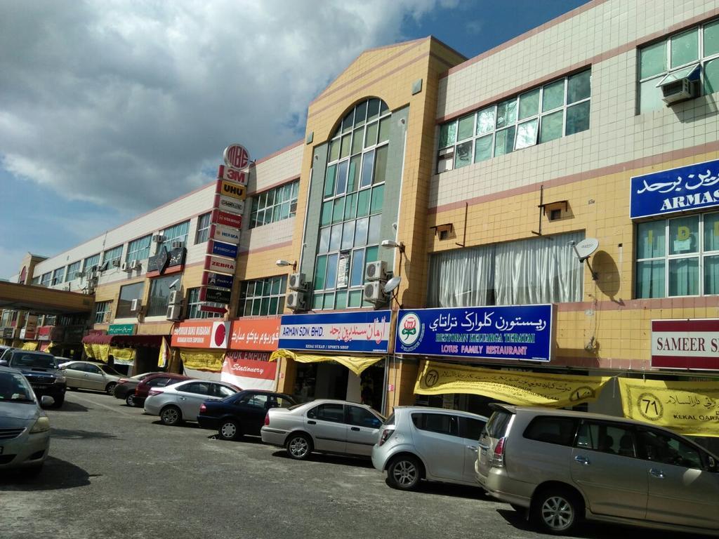 ชิง หยุน เรสต์เฮาส์ Hotel Kampong Serusup ภายนอก รูปภาพ