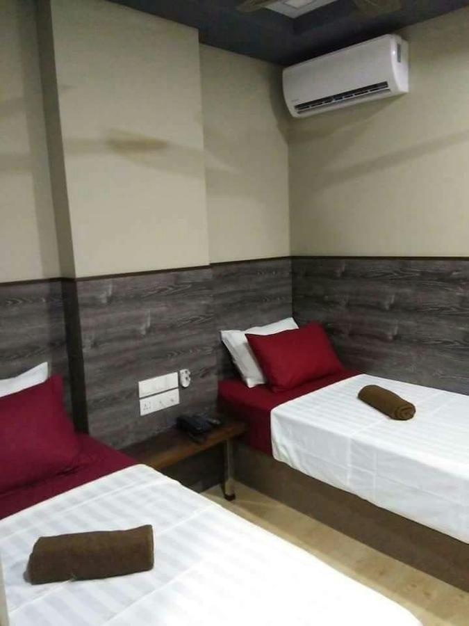 ชิง หยุน เรสต์เฮาส์ Hotel Kampong Serusup ภายนอก รูปภาพ